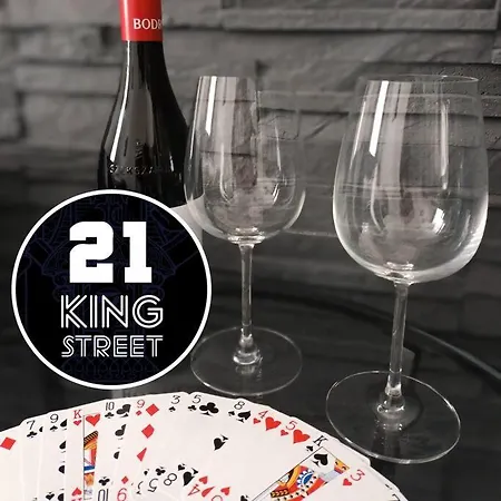 King's 21 In The Center